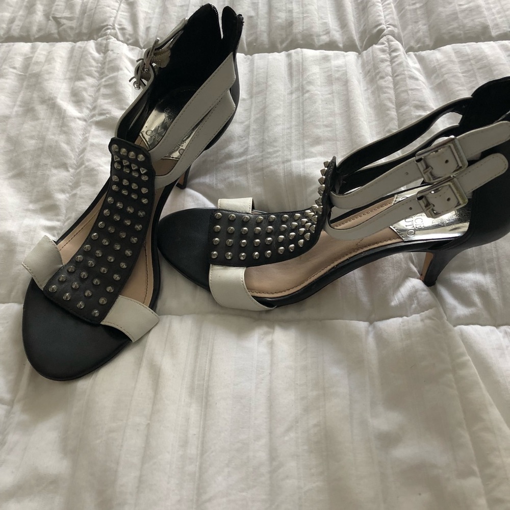 Strapped heals - Picture 3 of 3